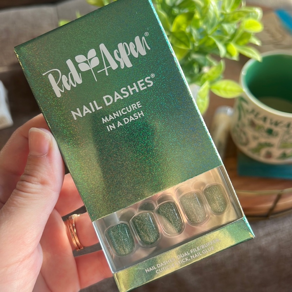 Indie Pine Red Aspen Nails